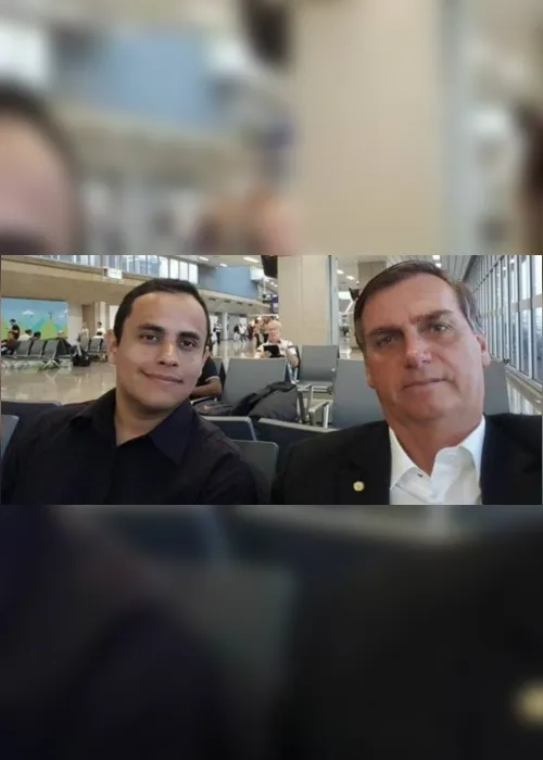 
                                        
                                            Em operação contra Carlos, PF apreende computador e tablet de paraibano assessor de Bolsonaro
                                        
                                        