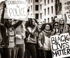 "Vidas negras deveriam importar. A vida das mulheres negras deveria importar"