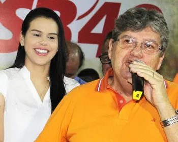 João faz 'solução caseira' e nomeia filha de prefeito de Cuité como secretária