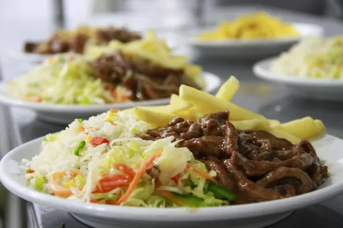 
				
					Associação diz que vai tomar medidas contra limite de horário para bares e restaurantes na Paraíba
				
				