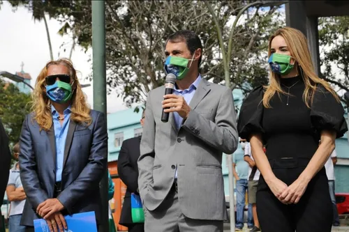 
				
					Campina Grande tem solenidade do hasteamento da bandeira em alusão ao Dia da Independência
				
				