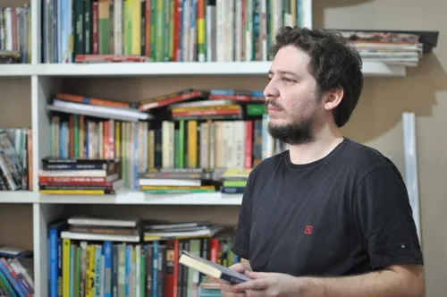 
				
					Jornalista esportivo lança em vídeo, série com histórias sobre o futebol paraibano
				
				