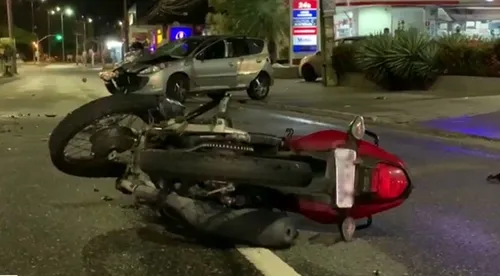 
				
					Policial suspeito de colidir carro na contramão em motoqueiro é solto, em João Pessoa
				
				