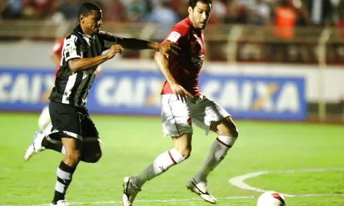 
                                        
                                            Para se afastar do rebaixamento, Botafogo recebe o Vila Nova-GO, no Almeidão
                                        
                                        