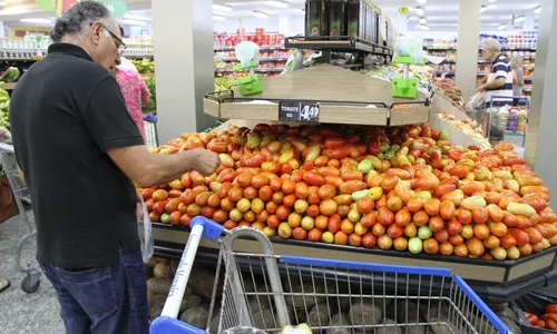 
                                        
                                            Preço médio da cesta básica em Campina Grande cai 2% em setembro, aponta Procon
                                        
                                        