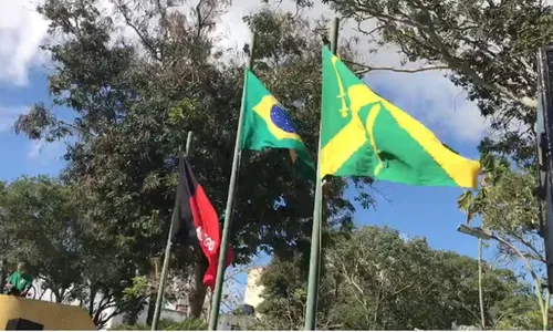 
                                        
                                            Semana da pátria 2020 de CG inicia hasteamento da bandeira, que acontece até 7 de setembro
                                        
                                        