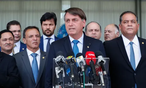 
                                            Governo anuncia Renda Cidadã; ideia é usar verbas de precatórios e do Fundeb
                                        
                                        