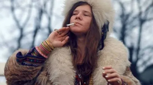 
				
					Janis Joplin morreu há 50 anos. Teve carreira meteórica, mas ainda é a maior cantora do rock
				
				