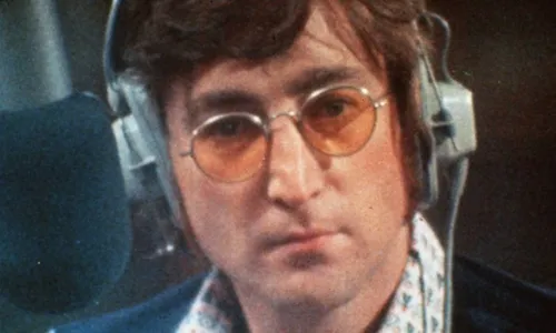 
				
					Aos 50 anos, Imagine não é tão bom quanto John Lennon/Plastic Ono Band
				
				