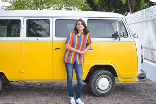 
				
					Candidata a vereadora de JP que faz campanha em Kombi tem veículo furtado
				
				