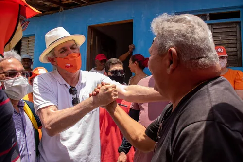 
				
					Ricardo Coutinho quer criar fundo com recursos próprios para construção de casas
				
				