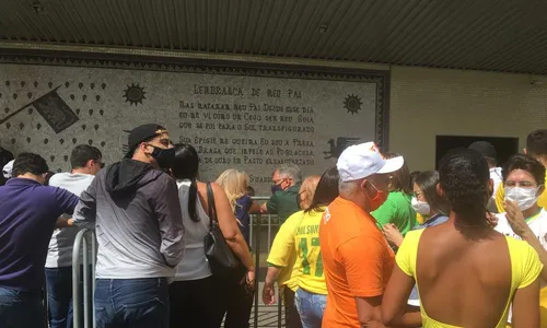 
                                        
                                            Bolinha promete construir conjuntos habitacionais em Campina Grande
                                        
                                        