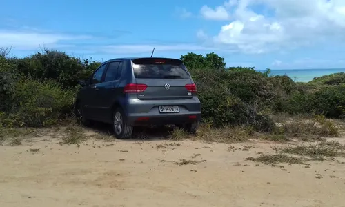 
                                        
                                            Carro de padre desaparecido é encontrado na praia de Tambaba
                                        
                                        