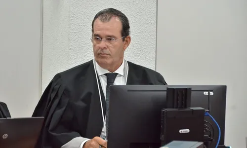 
                                        
                                            Desembargador do TJPB suspende ‘habite-se’ de prédio irregular na orla de João Pessoa
                                        
                                        