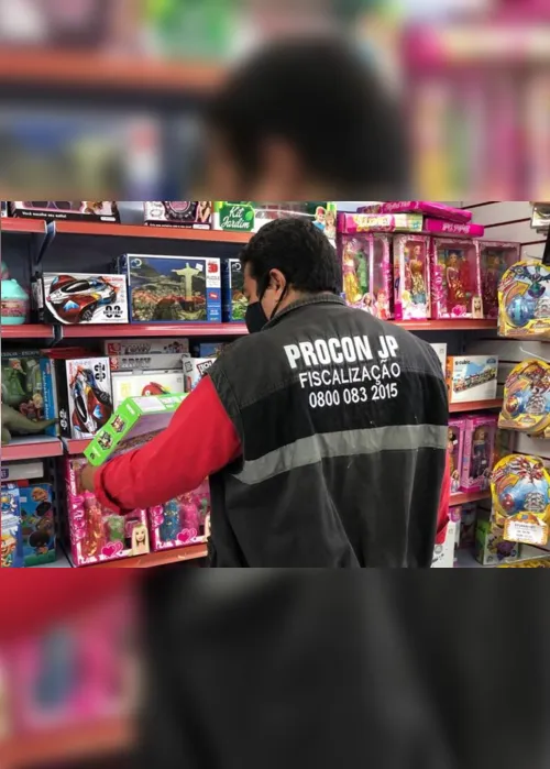 
                                        
                                            Procon-JP apreende 63 brinquedos e três lojas são autuadas durante fiscalização
                                        
                                        