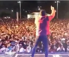 Prefeito eleito de São João do Tigre provoca aglomeração com show de forró em festa