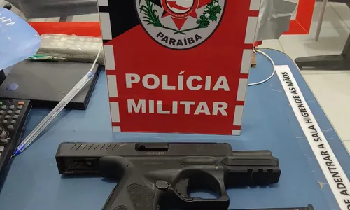 
                                        
                                            Candidato a vice-prefeito é autuado por porte ilegal de arma no Agreste
                                        
                                        