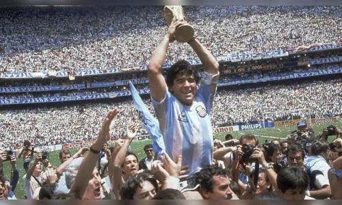 
				
					Maradona morre aos 60 anos na Argentina
				
				