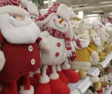Procon de CG encontra diferença de até 900% em preços de itens de decoração natalina