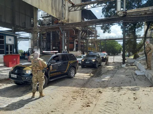 
				
					Droga apreendida em avião no Sertão é incinerada pela Polícia Federal, em João Pessoa
				
				