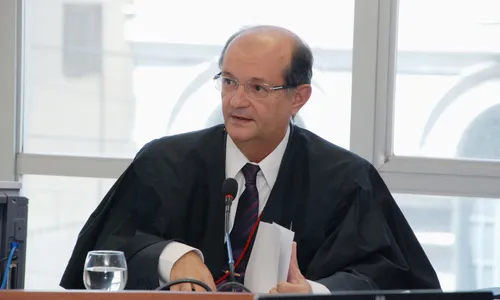 
                                        
                                            Juiz Aluízio Bezerra é eleito novo desembargador do Tribunal de Justiça da Paraíba
                                        
                                        