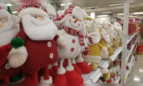 
				
					Procon de CG encontra diferença de até 900% em preços de itens de decoração natalina
				
				