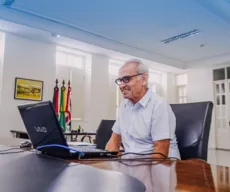 Cícero transmite cargo a Leo Bezerra e nomeia nova secretária do Desenvolvimento Social
