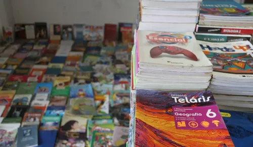 
				
					Tradicional Feira de Livros de Mangabeira acontece de forma online em 2021
				
				