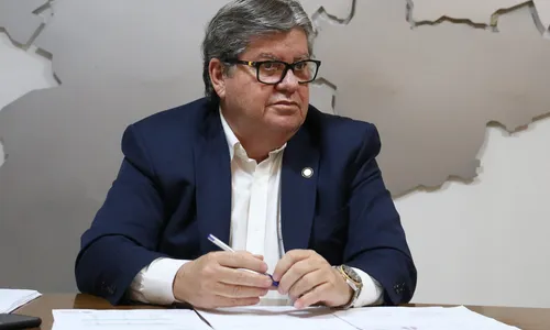 
                                        
                                            João sanciona com vetos lei que reduz tempo para promoções de praças da PM da Paraíba
                                        
                                        