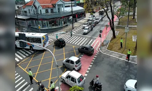 
				
					Motoristas de ônibus de JP protestam com frota paralisada na Lagoa
				
				