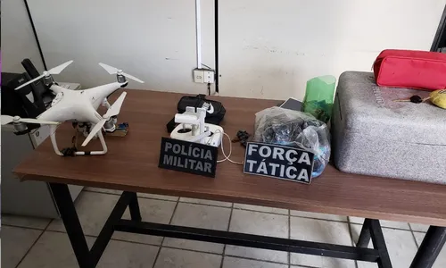 
                                        
                                            Grupo é preso suspeito de usar drone para jogar drogas em presídio de Guarabira
                                        
                                        