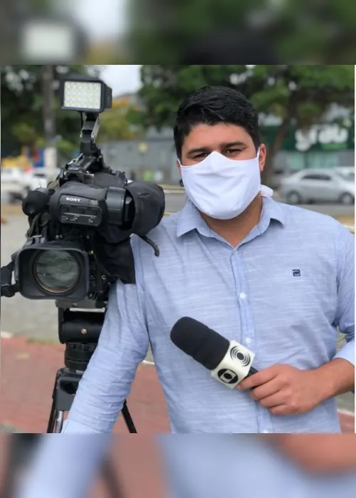 
                                        
                                            Repórter e cinegrafista da TV Paraíba são assaltados no Centro de CG
                                        
                                        