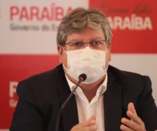 Em passagem por Campina Grande, João diz que ainda não definiu nomes de vice e candidato a senador na chapa