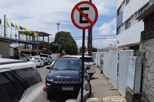 
				
					João Pessoa registra mais de 4 mil infrações de estacionamento irregular em 2021
				
				