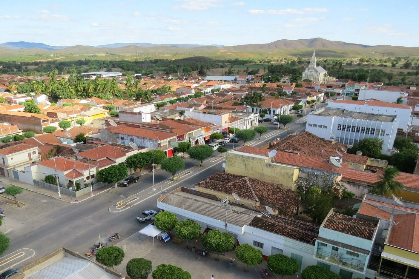 
                                        
                                            Prefeito de Conceição cancela decreto de estiagem e 'dribla' risco de ação por causa de festa junina
                                        
                                        