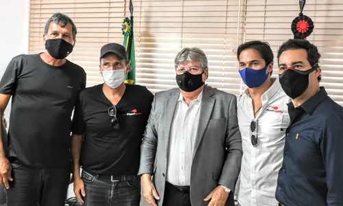 
                                        
                                            Nelson Piquet visita a Paraíba e estado pode receber corrida da Stock Car em 2022
                                        
                                        