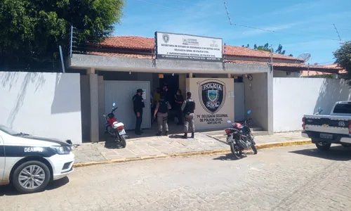 
                                        
                                            Vice-prefeito de Monteiro é vítima de tentativa de homicídio
                                        
                                        