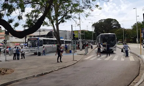 
                                        
                                            Trecho de rua no bairro Mandacaru é interditado para obra da CBTU, em João Pessoa
                                        
                                        