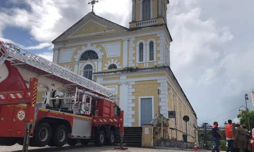 
                                        
                                            Torre de igreja é danificada por chuvas e local é interditado
                                        
                                        