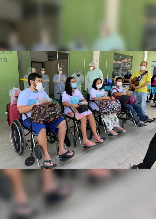 
                                        
                                            Hospital Universitário de CG dá alta médica a quatro pacientes de Manaus
                                        
                                        