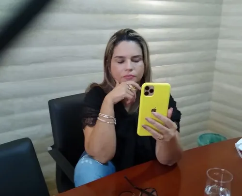
				
					No pior momento da pandemia, Karla Pimentel faz viagem a Fernando de Noronha
				
				