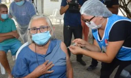 
				
					No fim de semana: João Pessoa antecipa vacinação para idosos com 73 e 74 anos
				
				