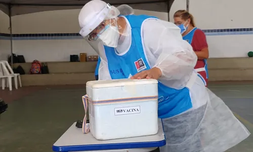 
                                        
                                            João Pessoa começa a vacinar idosos acima de 60 anos no sábado; confira locais
                                        
                                        