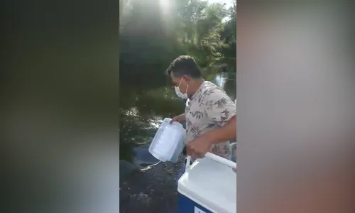 
                                        
                                            VÍDEO: técnico de enfermagem atravessa Rio Paraíba para vacinar idosa
                                        
                                        