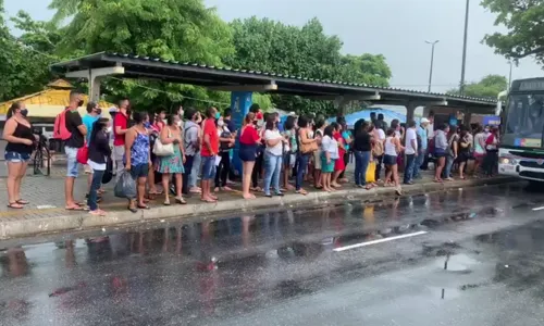 
                                        
                                            Linhas de ônibus de João Pessoa são reforçadas para diminuir lotação em feriado antecipado
                                        
                                        