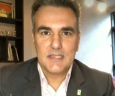 "Não cobiçarás a mulher do próximo", diz Queiroz sobre não ser o candidato de Bolsonaro ao Senado