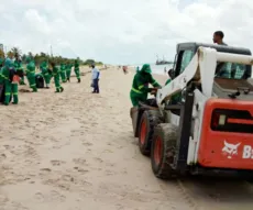 Cerca de 40 toneladas de lixo são recolhidas na faixa de areia de João Pessoa em uma semana