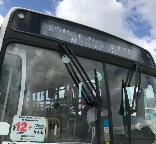 
				
					Juliette ganha homenagem em letreiros de ônibus, em João Pessoa
				
				