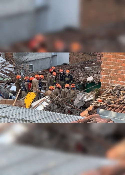 
                                        
                                            Explosão destrói prédio residencial e deixa mortos e feridos
                                        
                                        