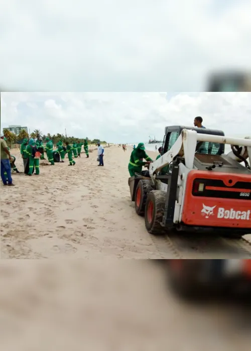 
                                        
                                            Cerca de 40 toneladas de lixo são recolhidas na faixa de areia de João Pessoa em uma semana
                                        
                                        